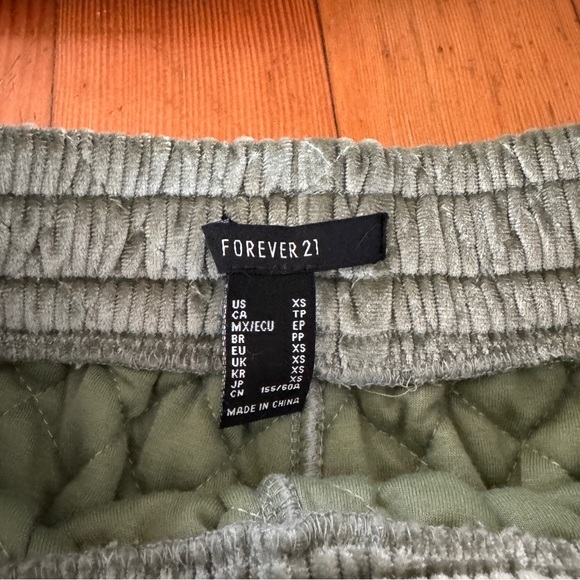 Sage Green Velvet Quilted Shorts and Jacket Matching Set - Picture 3 of 10